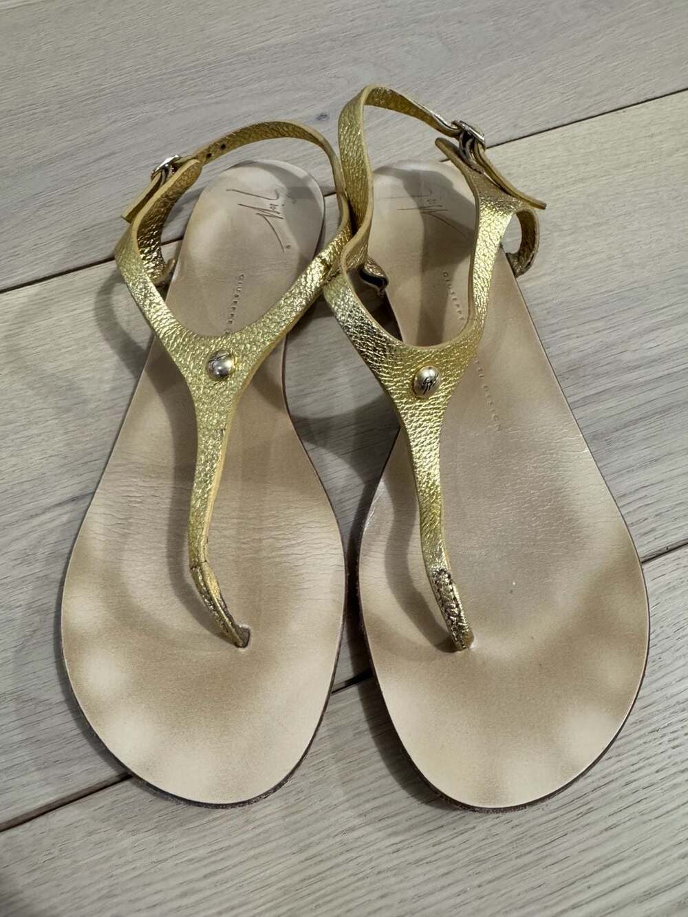 Giuseppe Zanotti Design Gold Metallic Leather Thong Sandals Size 38.5